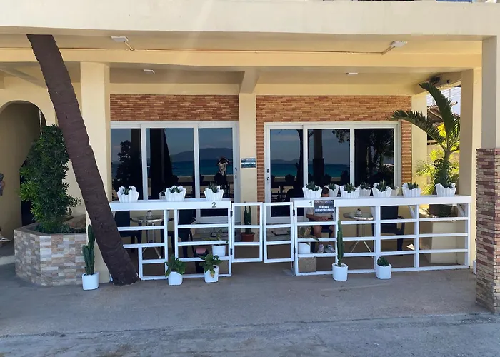 Papa Freds Beach Resort